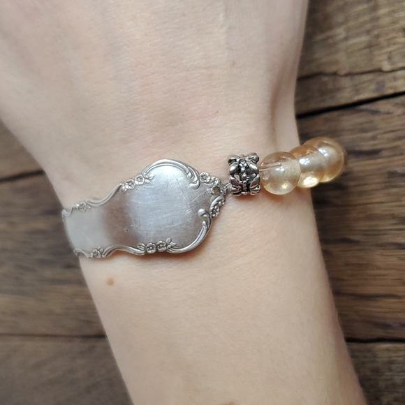 Vintage Silverware Spoon Bracelet w Glass Pearls. XS - Picture 4 of 5